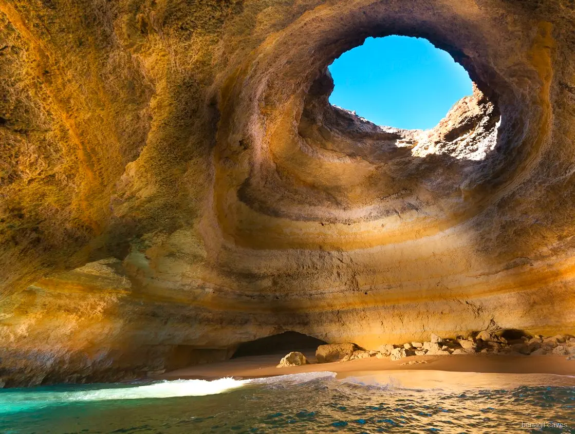 Speedboat on the Benagil Caves speedboat tour cruising the Algarve coastline