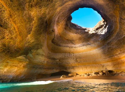 Speedboot auf der Benagil-Höhle Speedboot-Tour entlang der Algarve-Küste